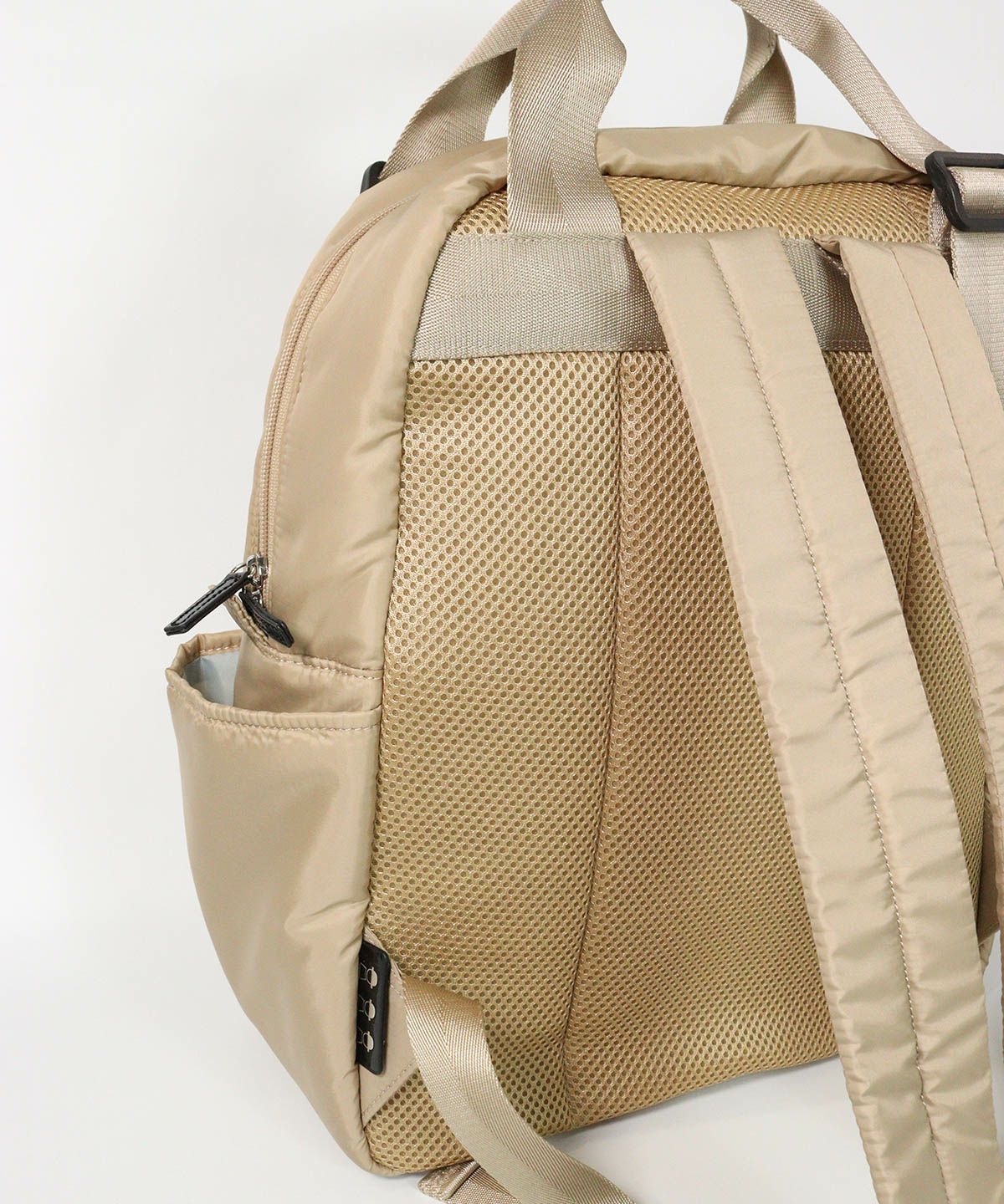 肩紐部分（ベージュ）