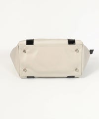 底部分（ライトグレー）