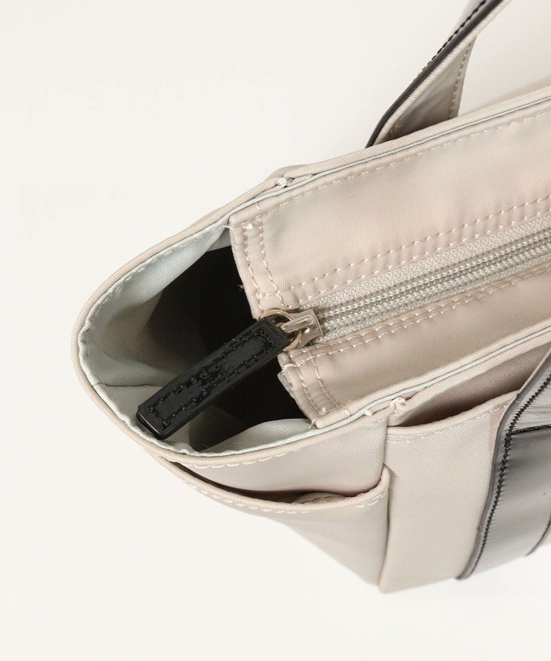 ファスナー部分（ライトグレー）