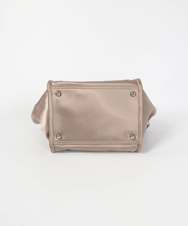 底部分（グレー）