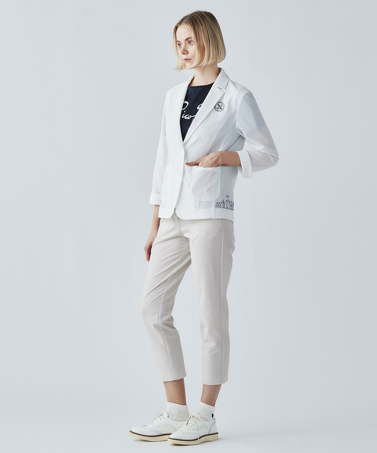 モデル着用画像（ホワイト）