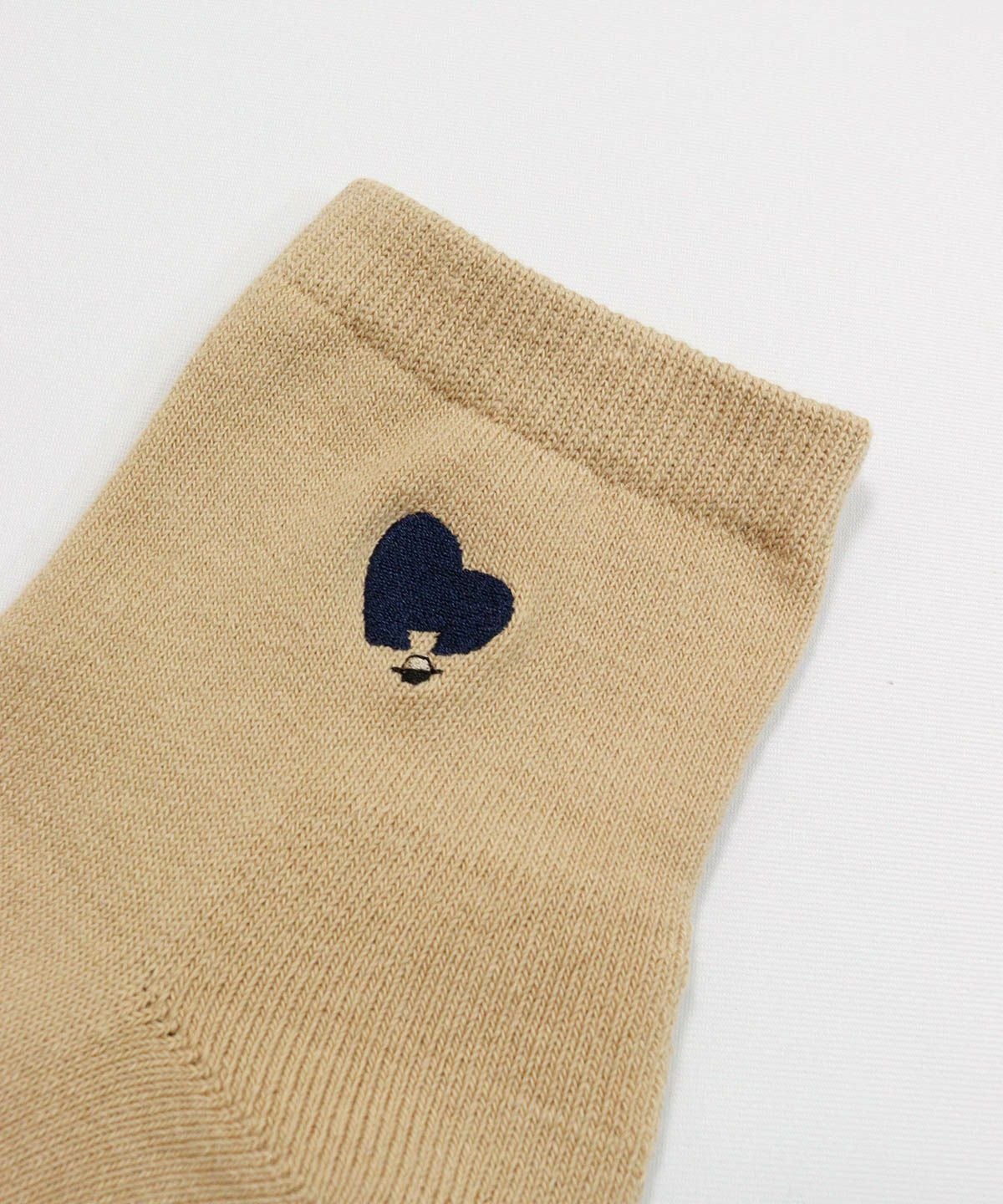 刺繍部分（ベージュ）