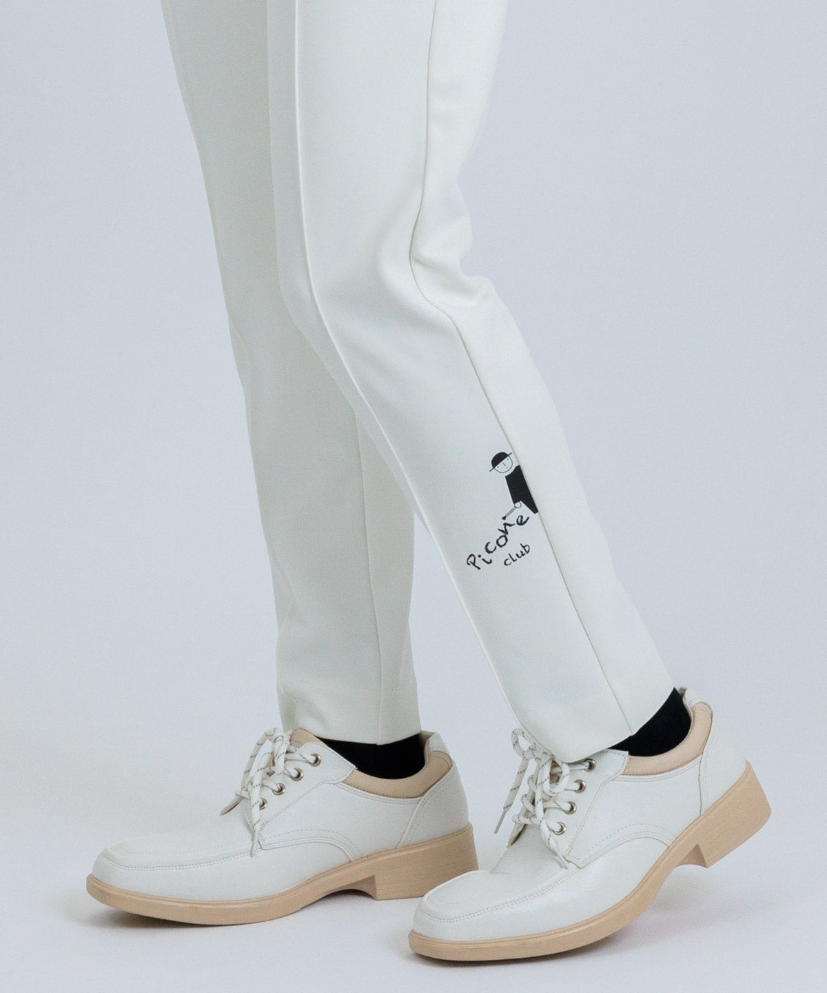 モデル着用画像（ホワイト）