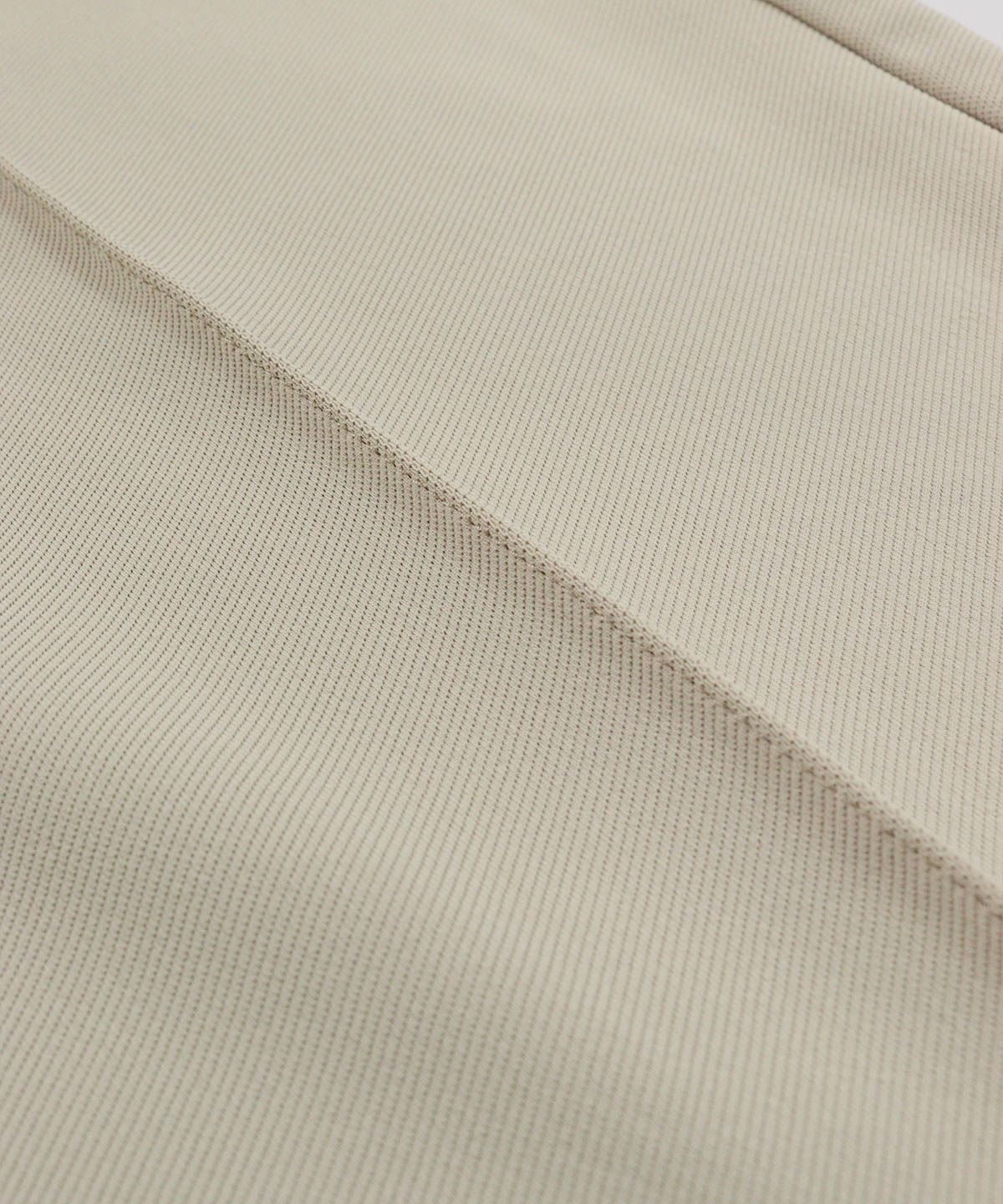 センターライン部分（ベージュ）