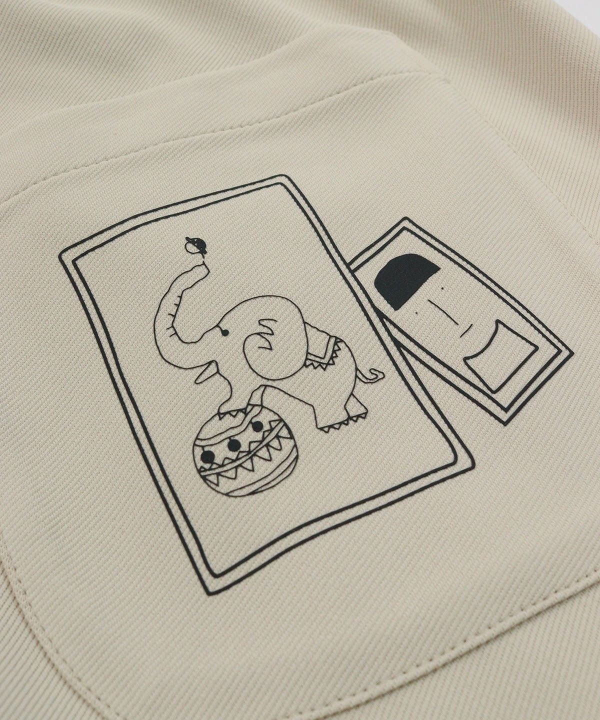 後ポケットデザイン部分（ベージュ）