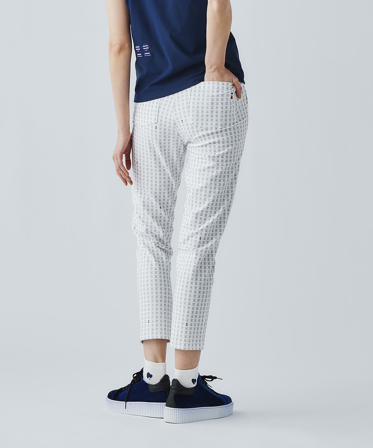 モデル着用画像（ホワイト）