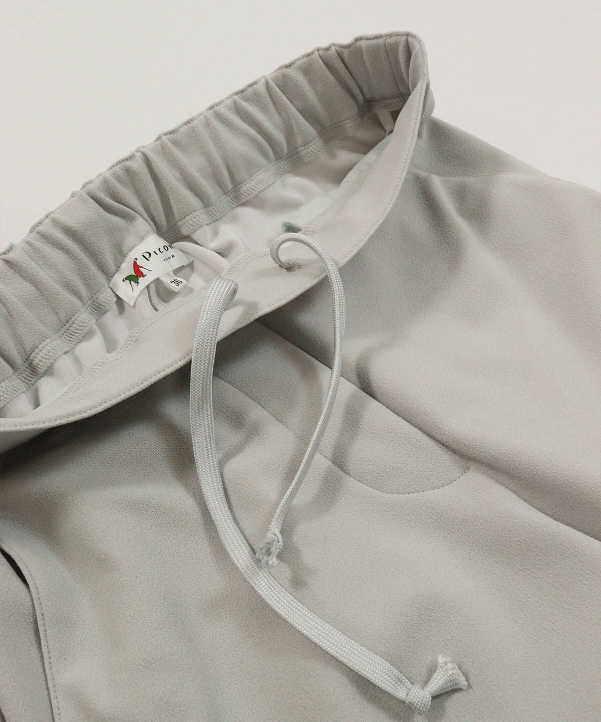 ウエスト部分（ライトグレー）