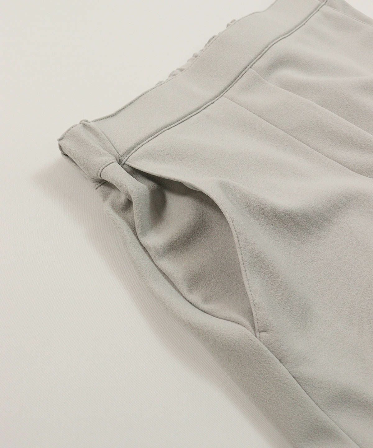 ポケット部分（ライトグレー）