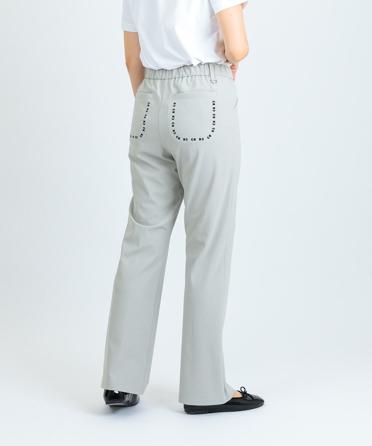 モデル着用画像（ベージュ）