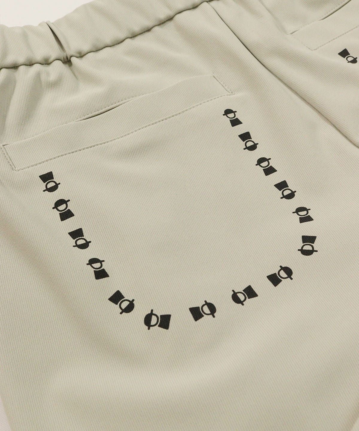 後ポケット部分（ベージュ）