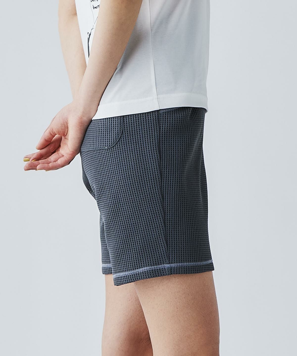 モデル着用画像（グレー）