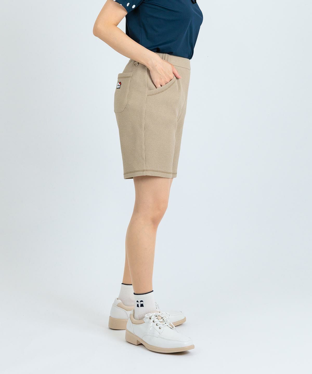 モデル着用画像（ベージュ）