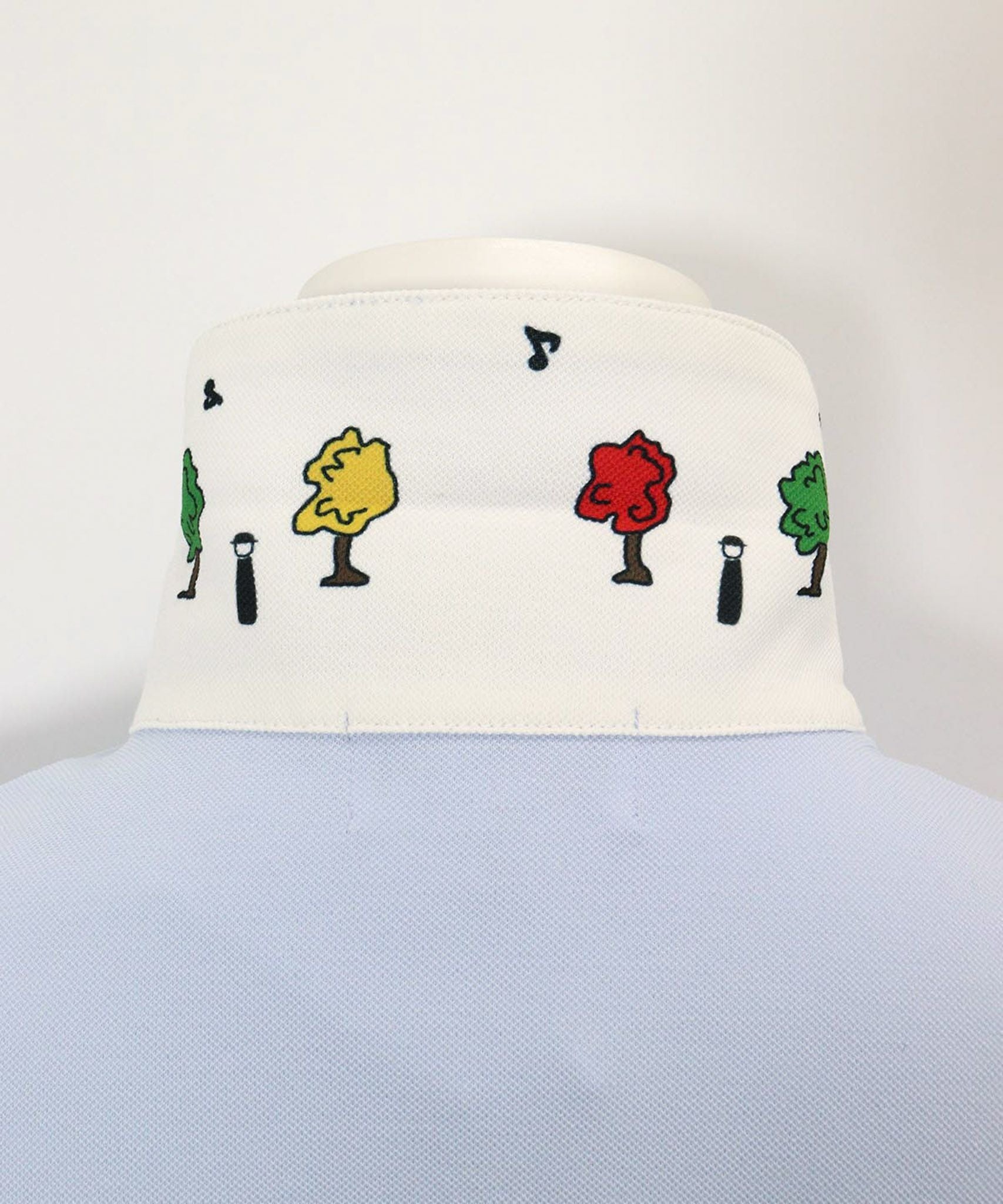 後襟元（ライトブルー）