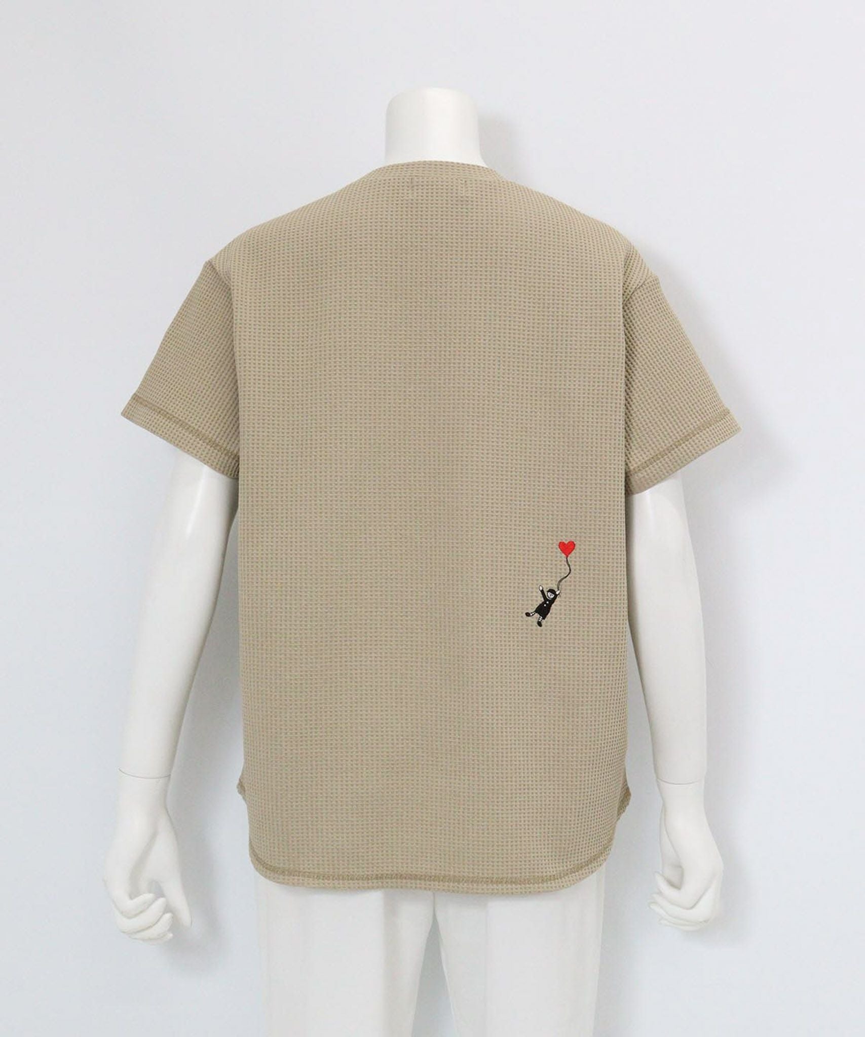 ワッフル地UVプルオーバー後（ベージュ）