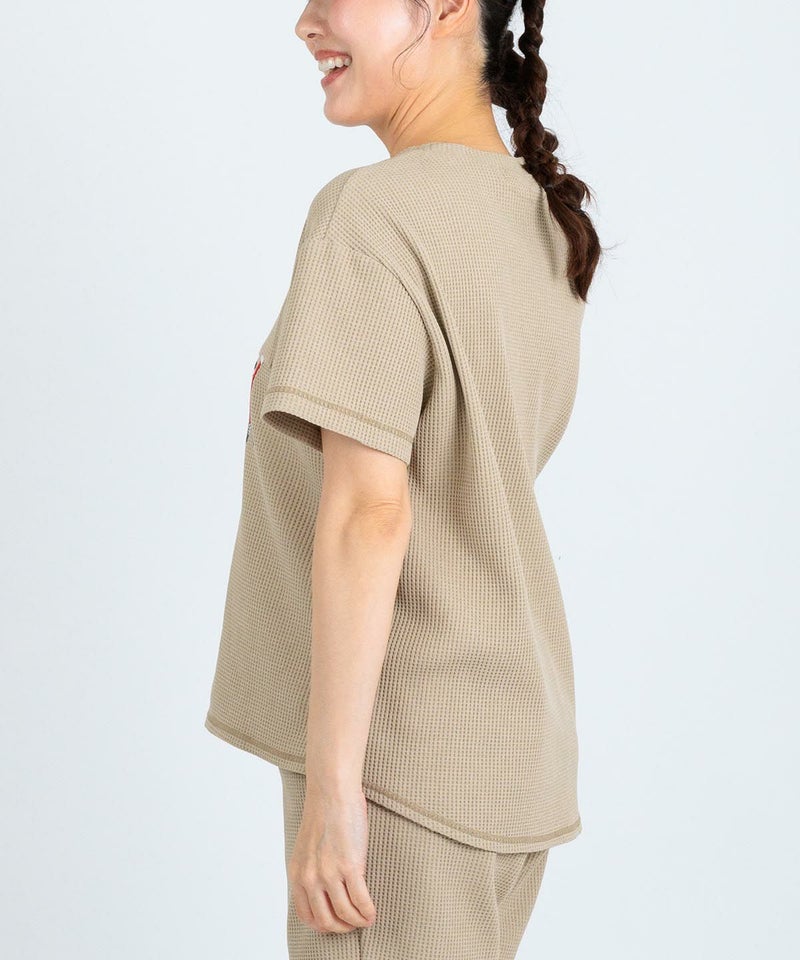 モデル着用画像（ベージュ）