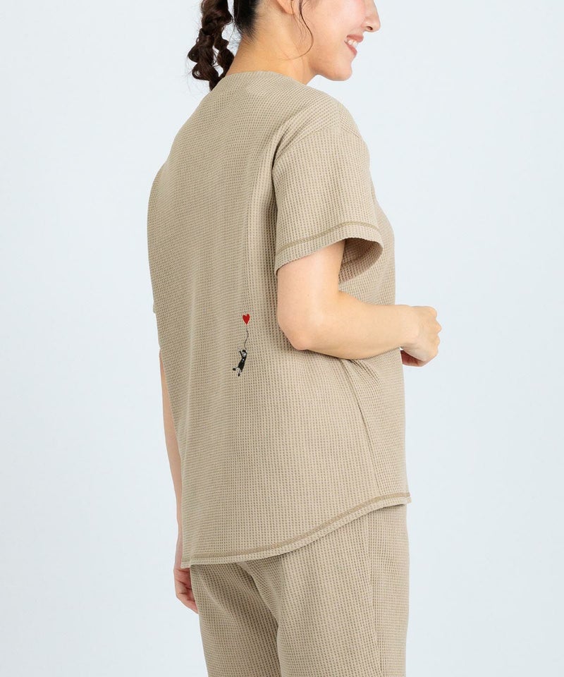 モデル着用画像（ベージュ）