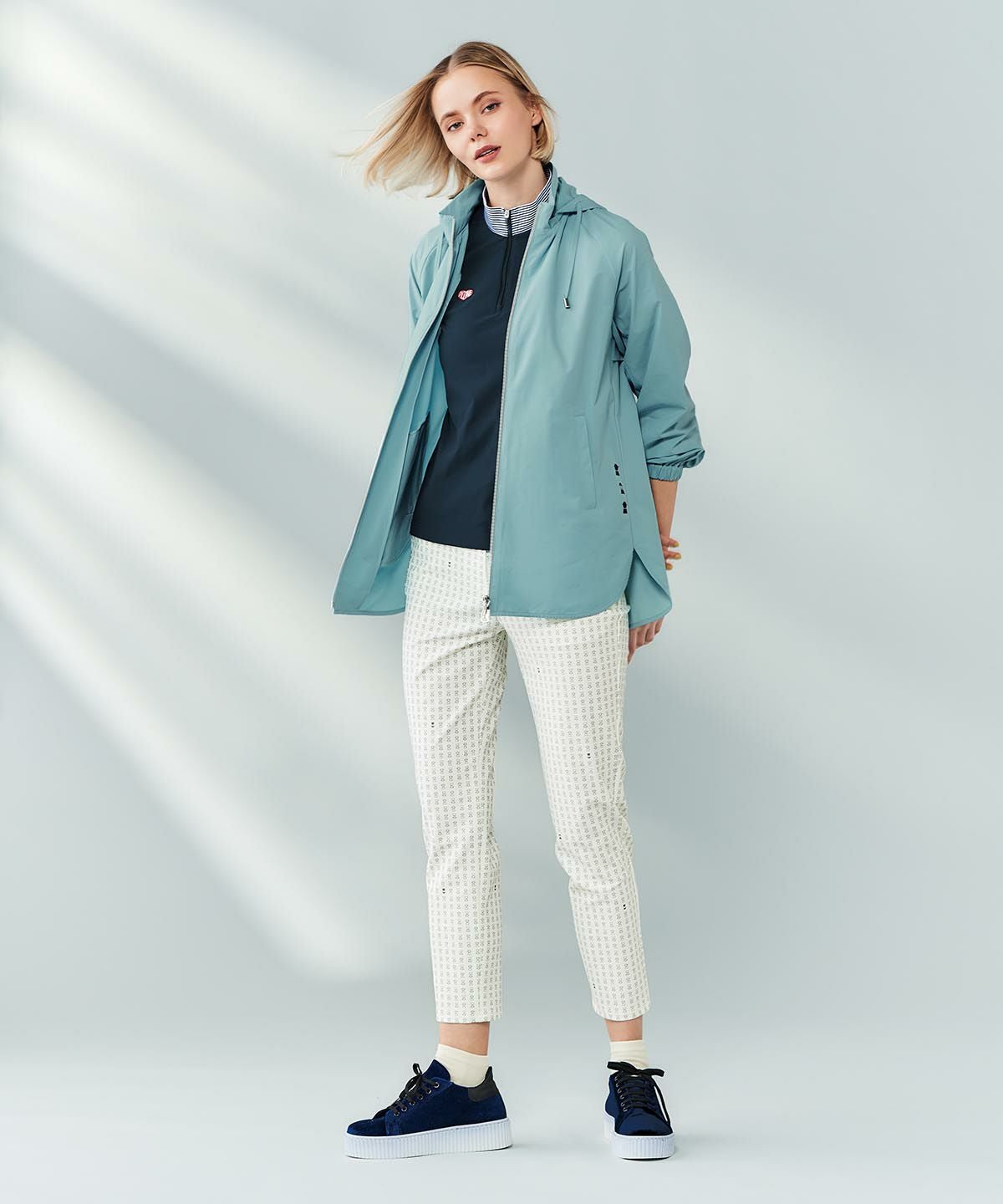 モデル着用画像（ネイビー）