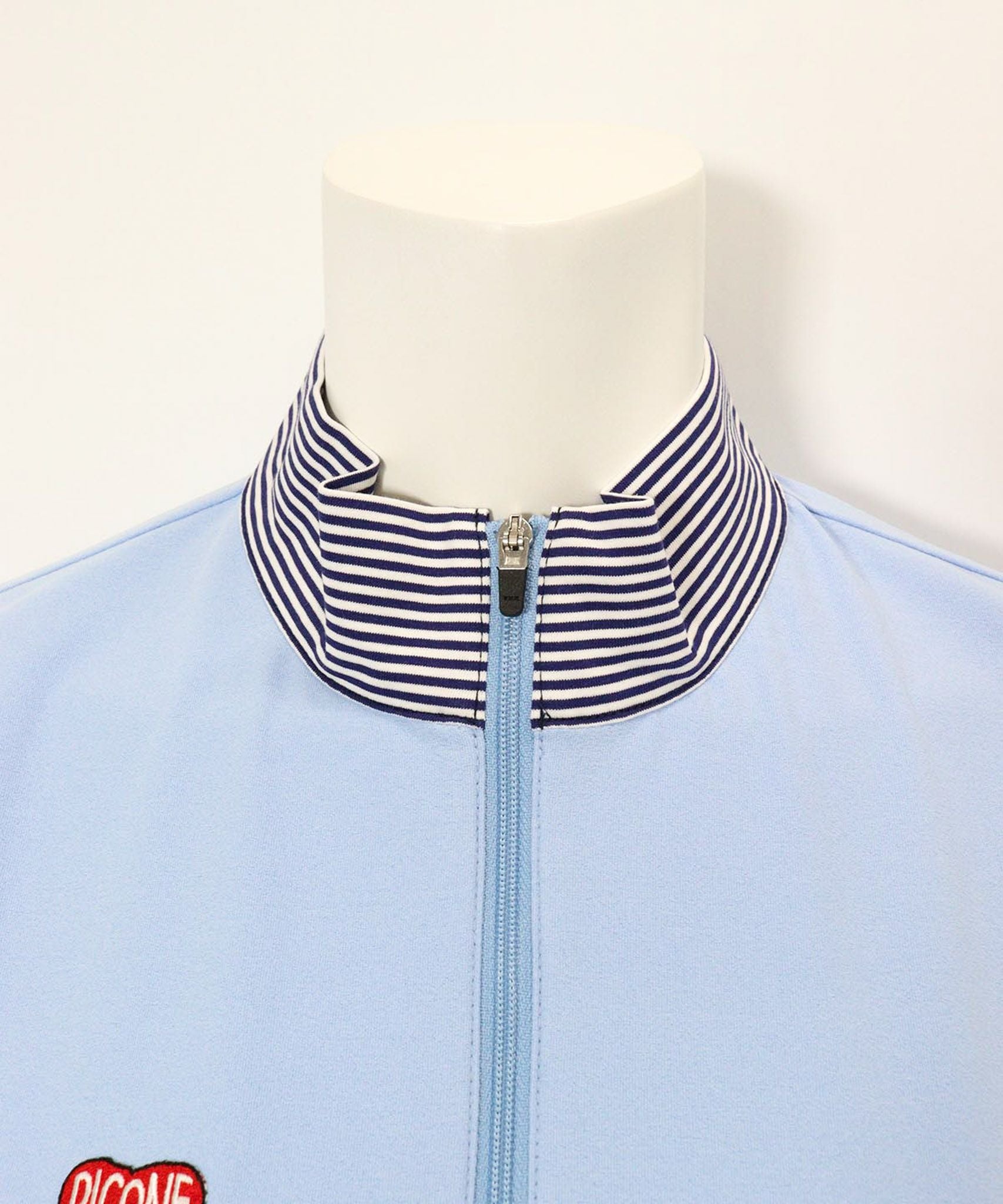 首元（ライトブルー）