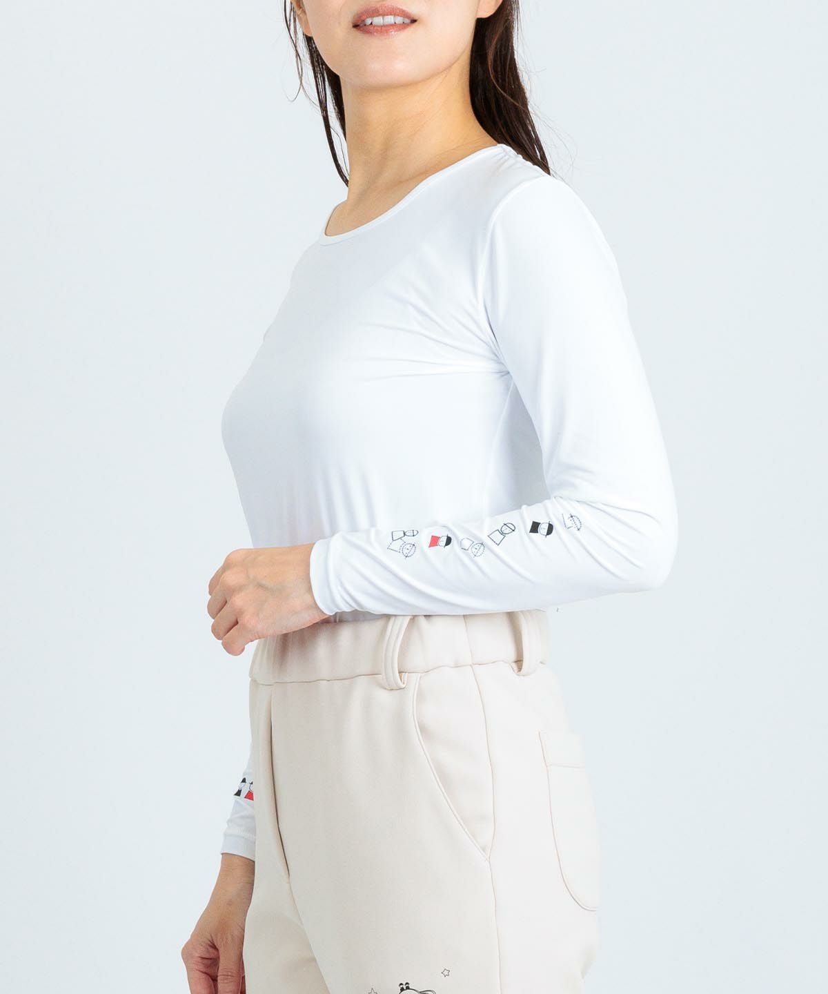 モデル着用画像（ホワイト）