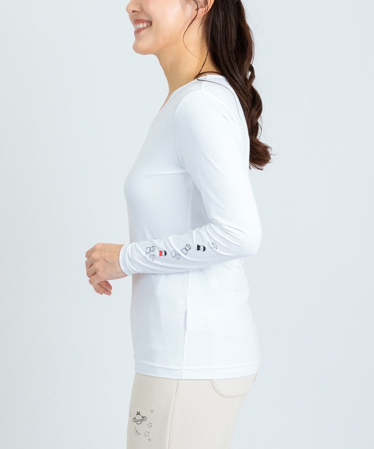 モデル着用画像（ホワイト）