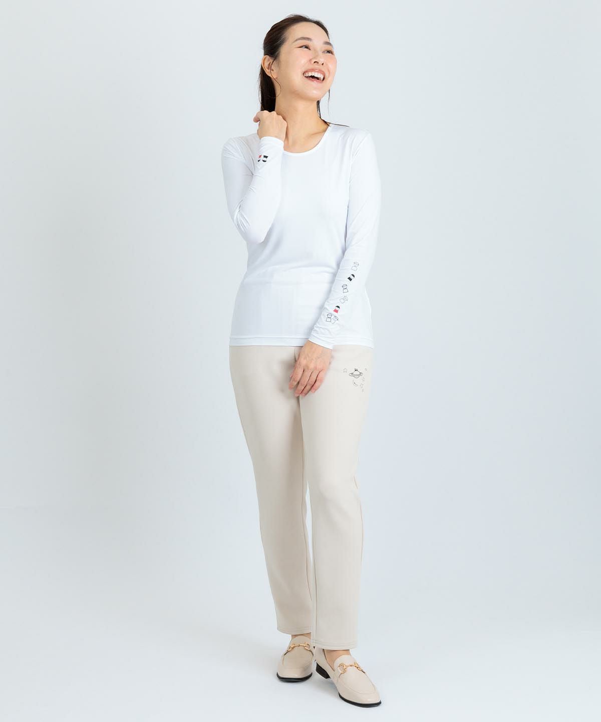 モデル着用画像（ホワイト）