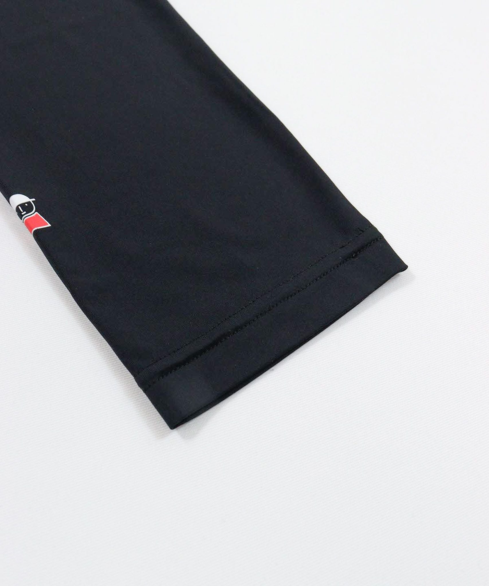 裾口（ブラック）