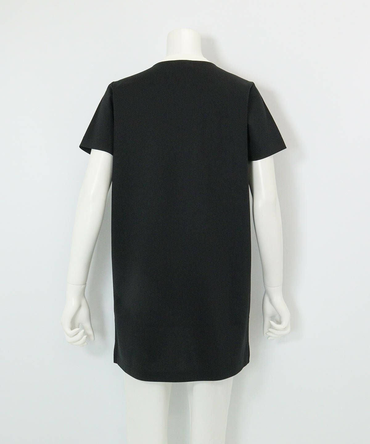 UV冷感ポンチ素材チュニック後（ブラック）