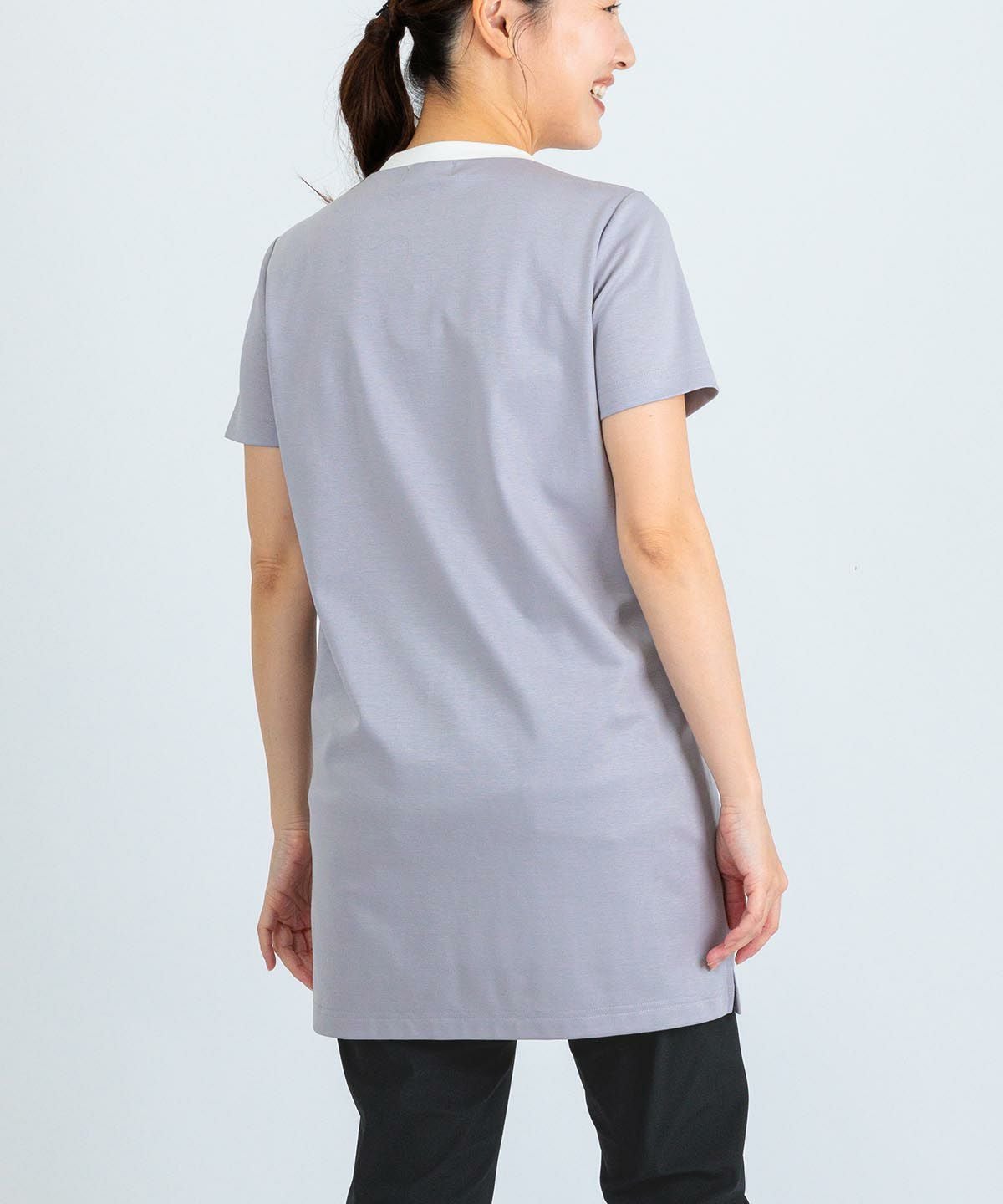 モデル着用画像（ライトグレー）