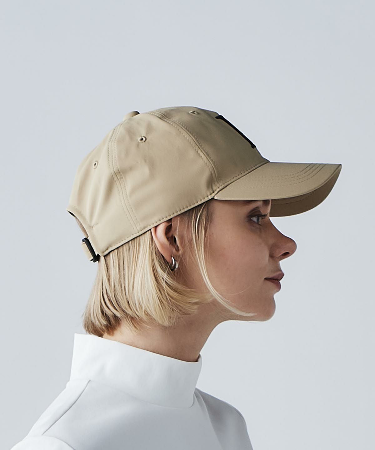 モデル着用画像（ベージュ）