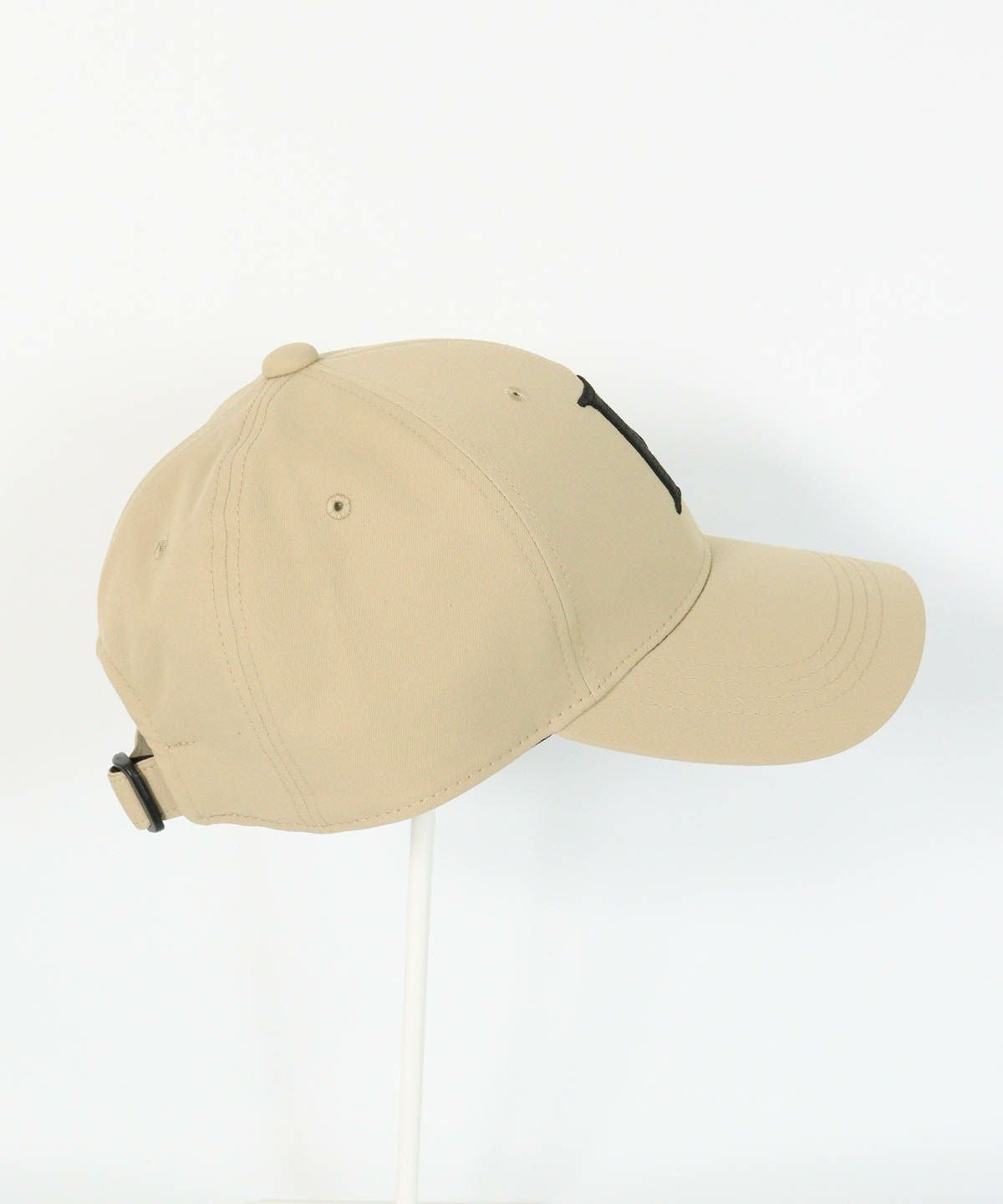 Pロゴ撥水キャップ横（ベージュ）