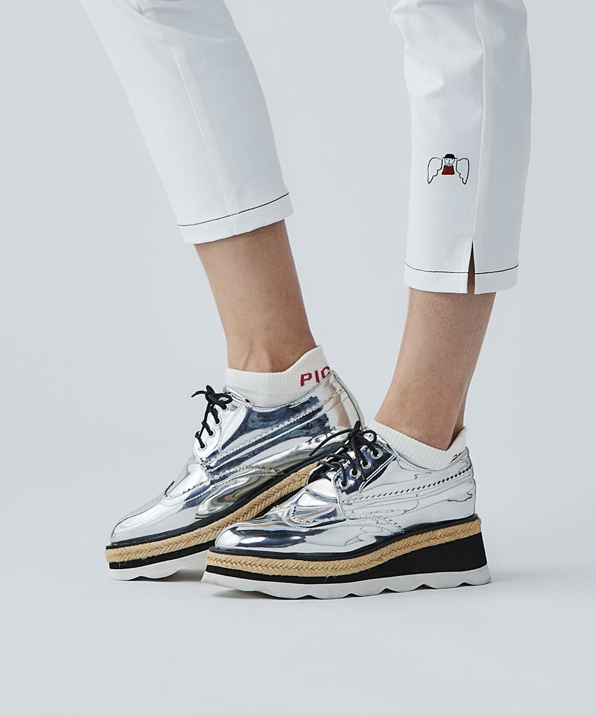 モデル着用画像（ホワイト）