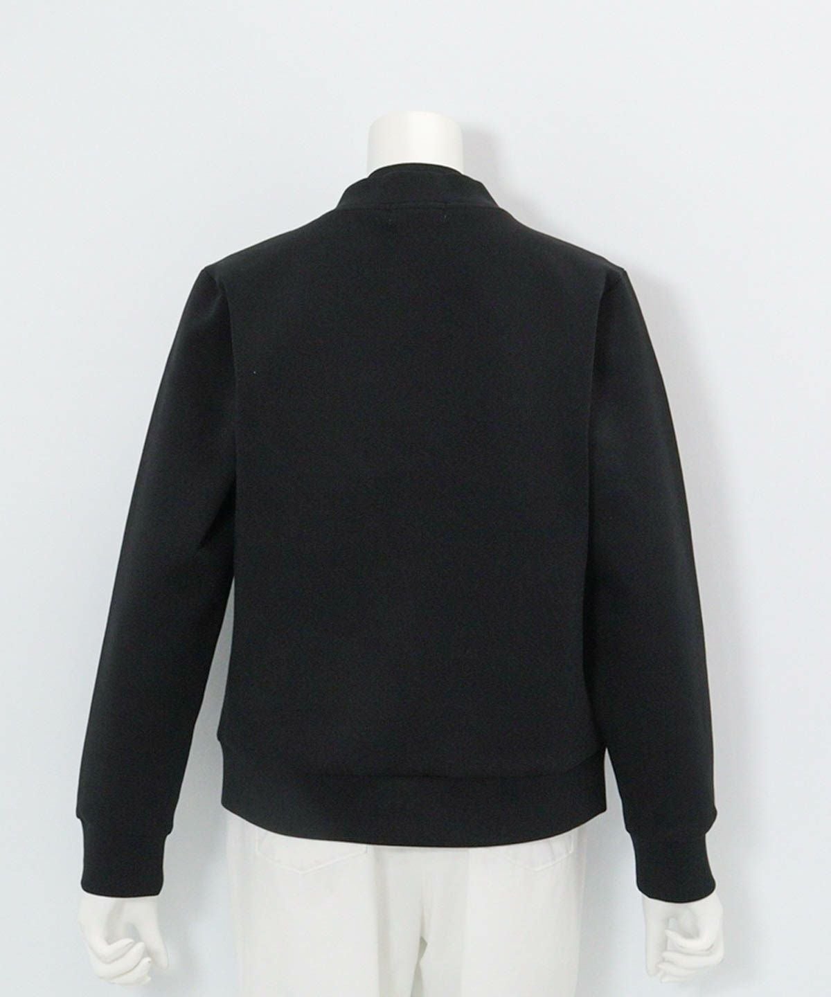 ポイント刺繍ダンボールブルゾン後（ブラック）