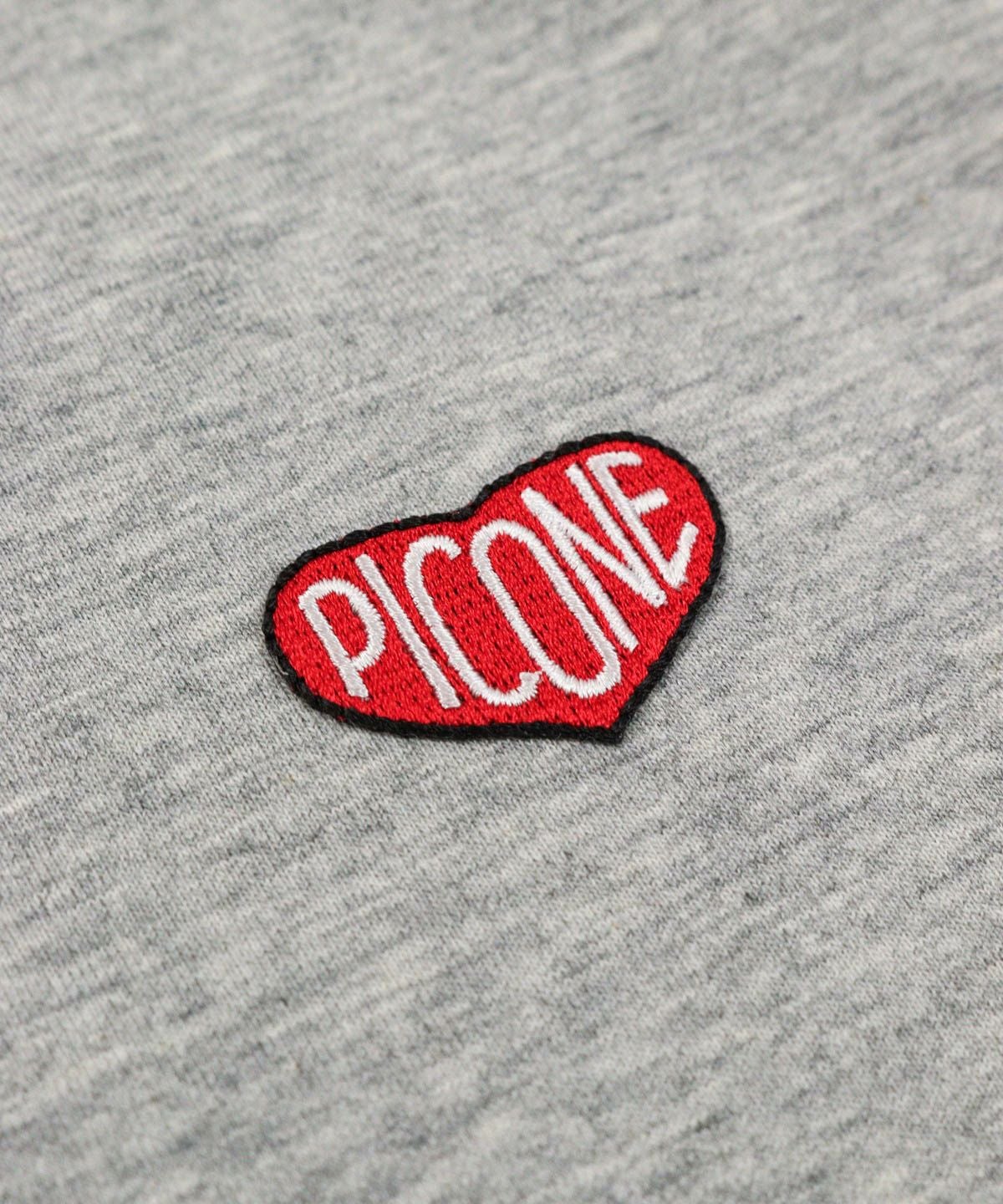 ロゴデザイン刺繍（ライトグレー）