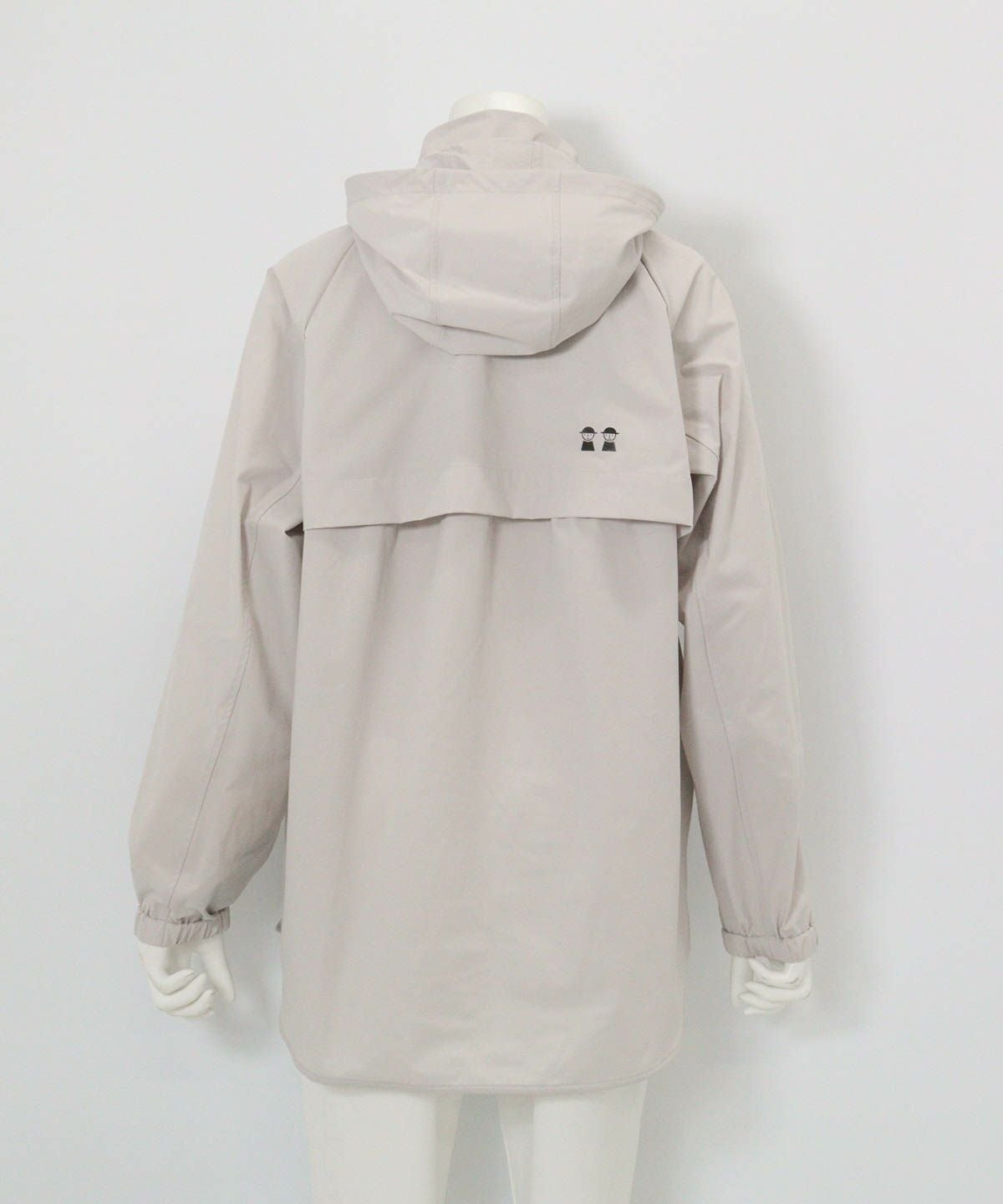 UV撥水フード付ジップブルゾン後（ライトグレー）