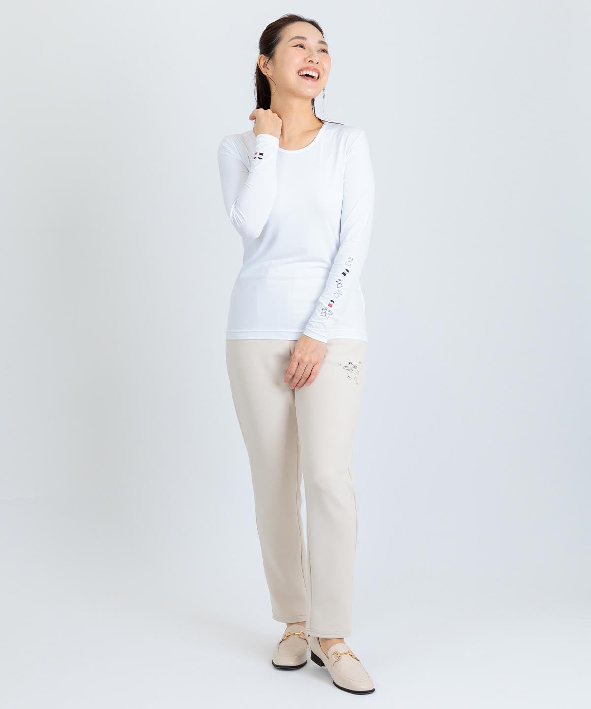 モデル着用画像（ベージュ）