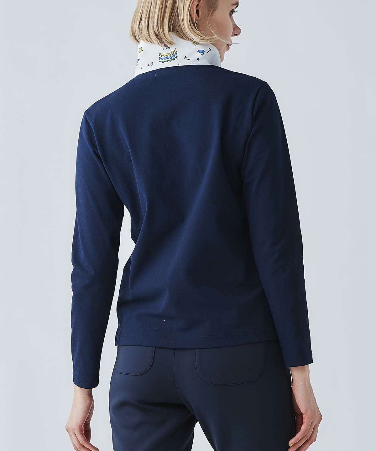 モデル着用画像（ネイビー）