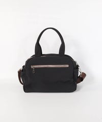 立体ポケットボストン型バッグ（ブラック）後ろ