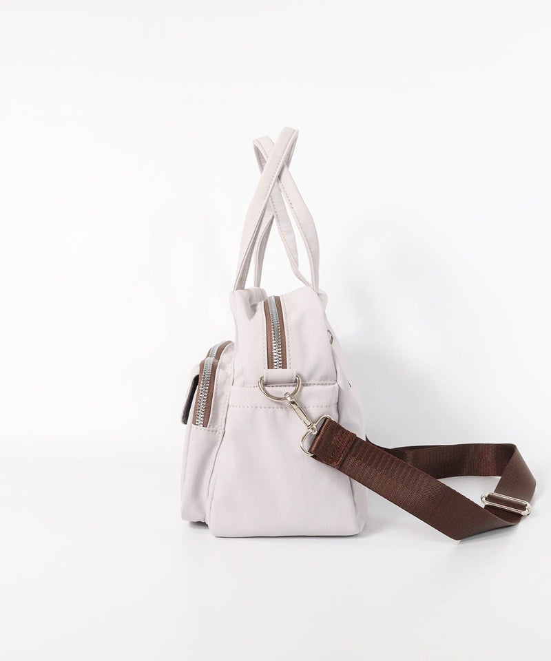 立体ポケットボストン型バッグ（ライトグレー）横