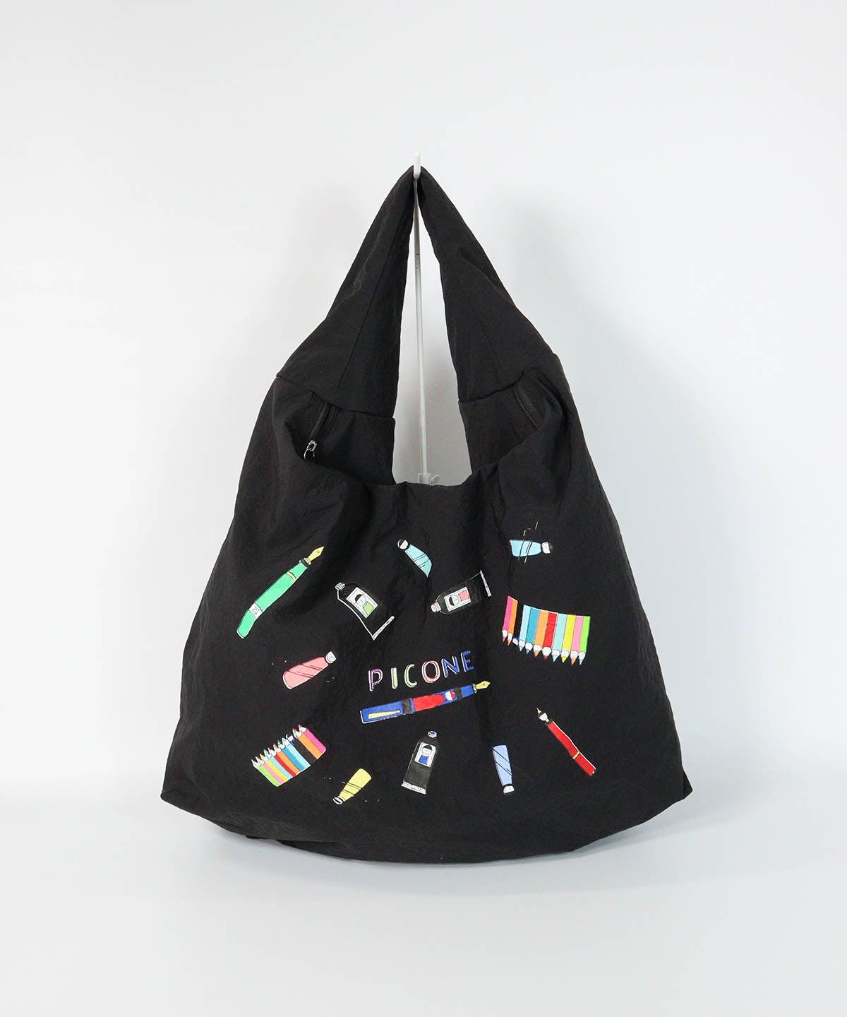 ワンハンドルバッグ＜Large＞(ブラック)前