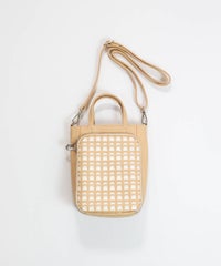 カードポケット付きショルダーバッグ(キャメル)前