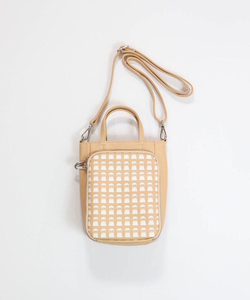 カードポケット付きショルダーバッグ(キャメル)前