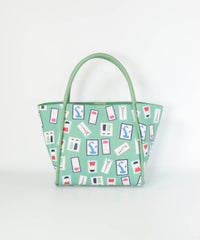 アート総柄トートバッグ（ライトグリーン）前