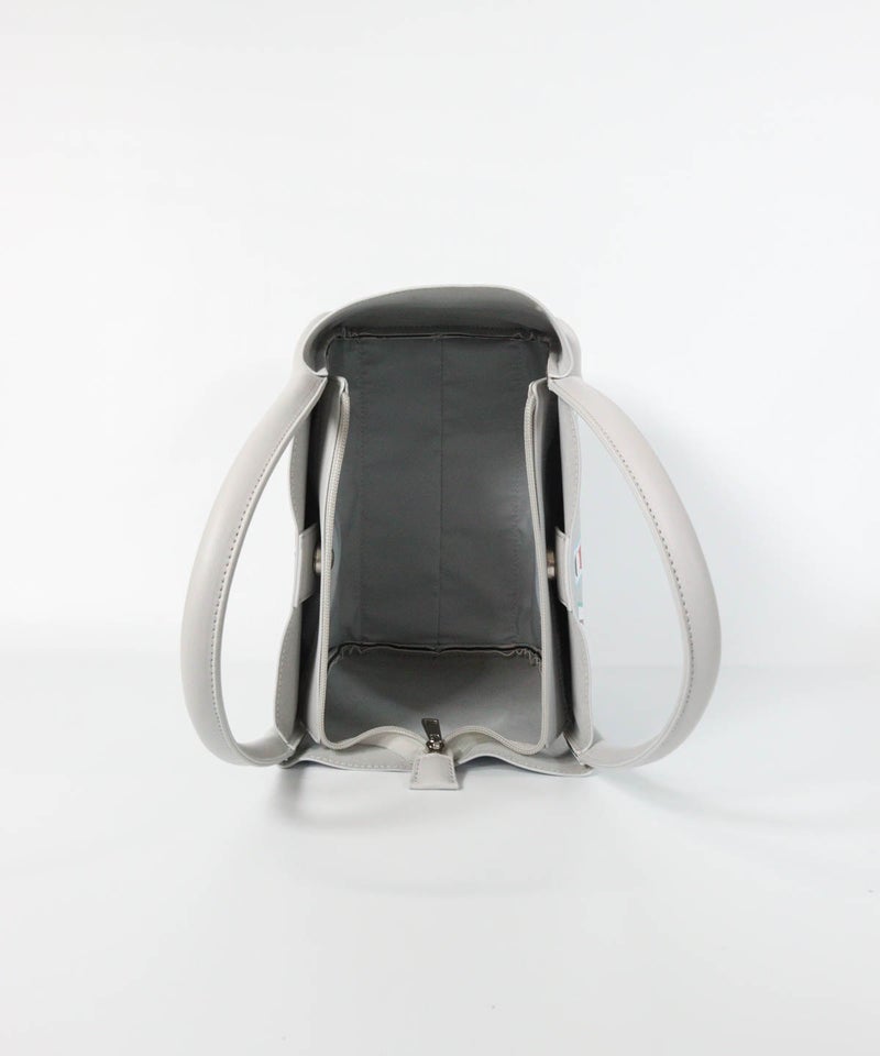 バッグ開き内部（ライトグレー）