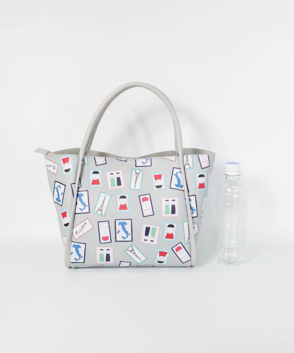 バッグサイズ比較・中ペットボトルと同じくらい（ライトグレー）