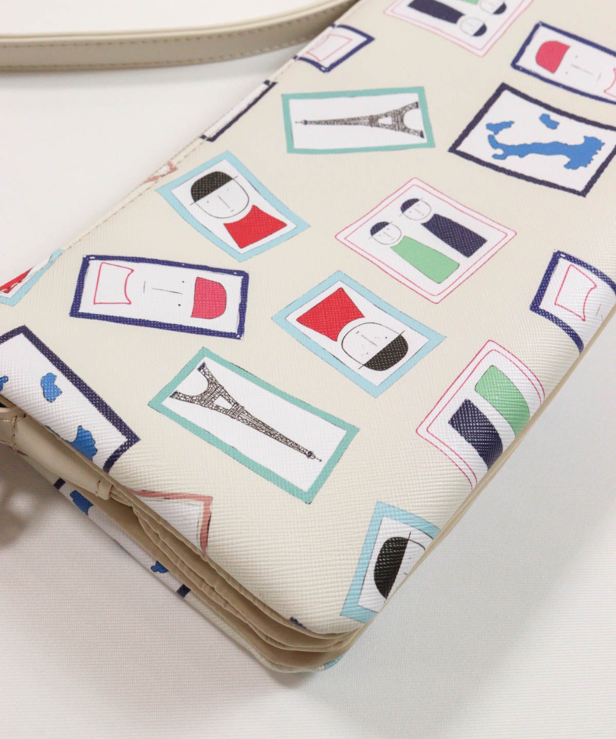 バッグ表面デザイン（ベージュ）