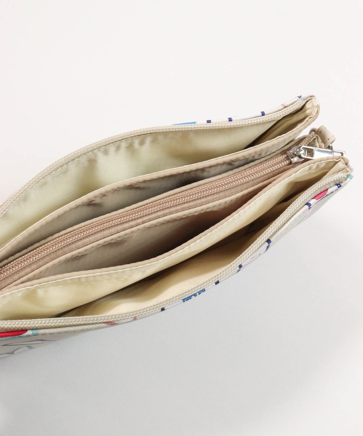 バッグ内部（ベージュ）