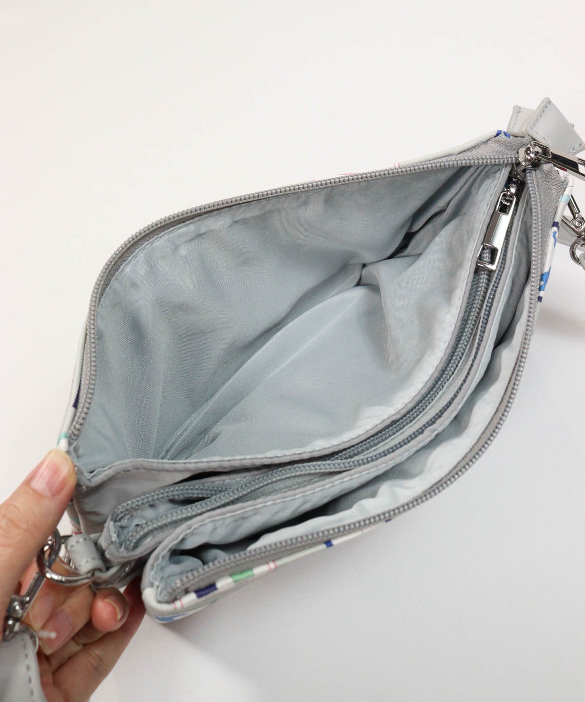 バッグ内部（ライトグレー）