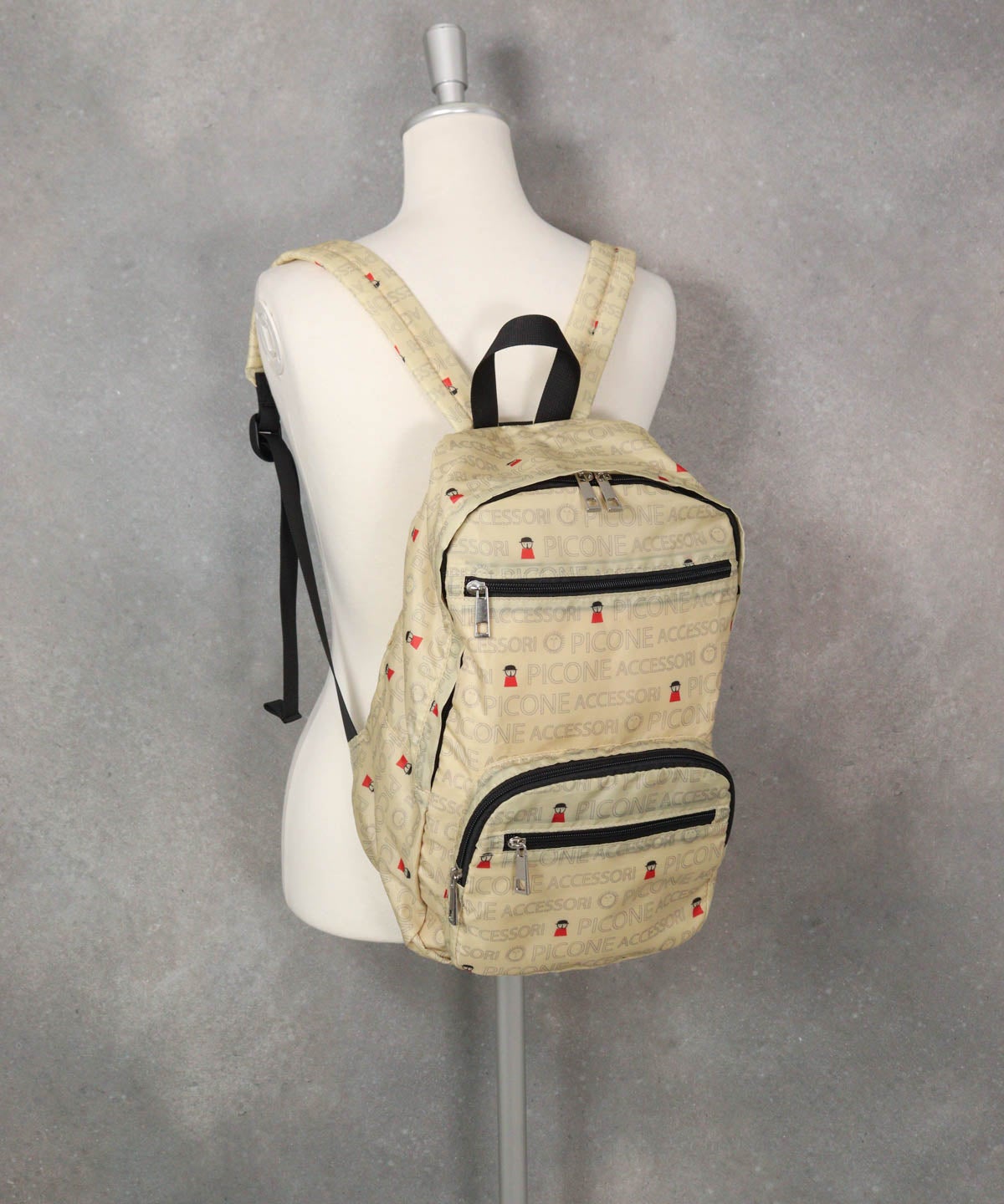 折りたたみリュック（ベージュ）前