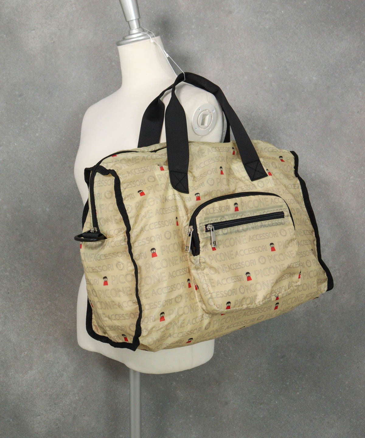 バッグ肩掛けイメージ（ベージュ）