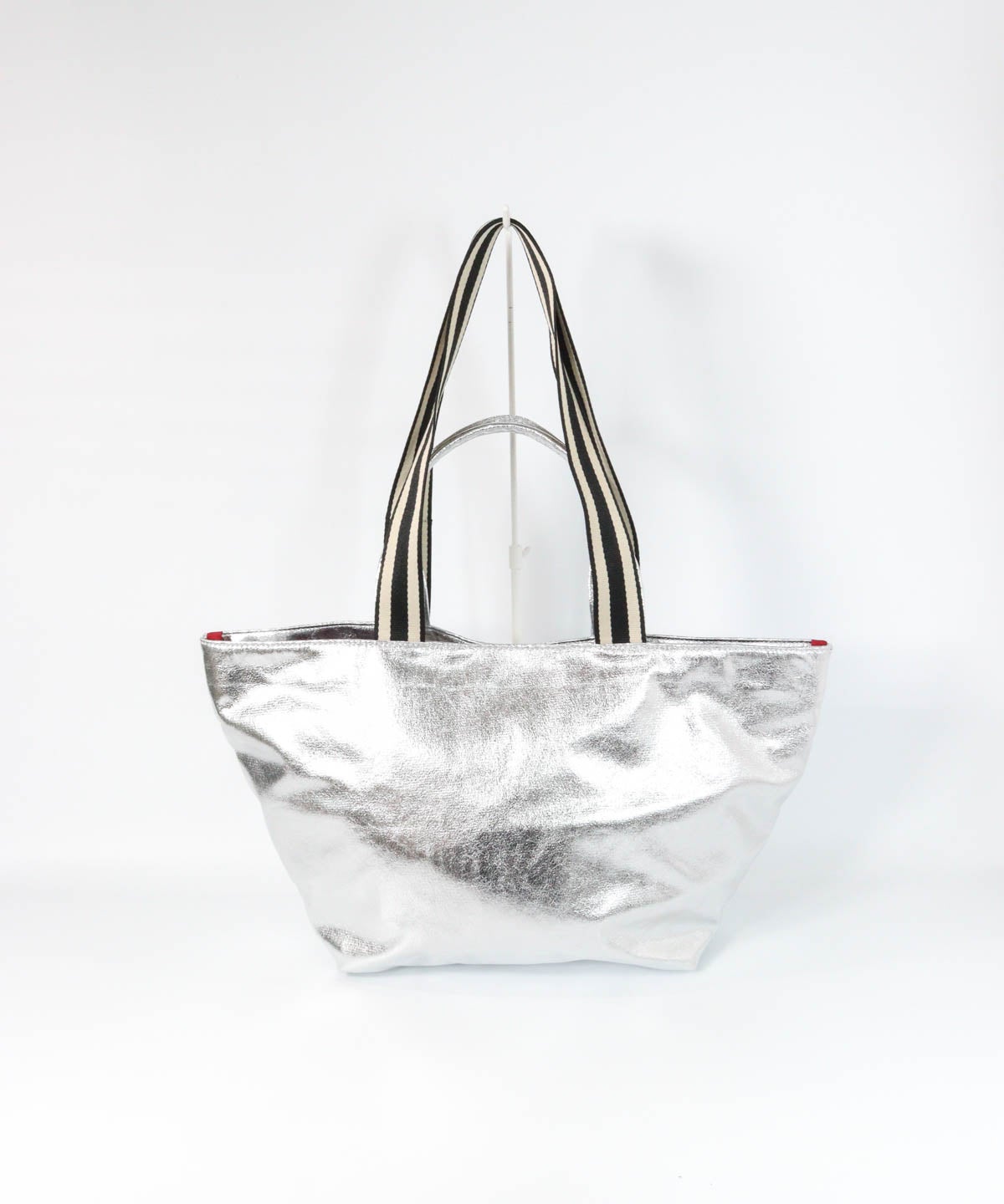 メタリックトートバッグ(ライトグレー)後ろ